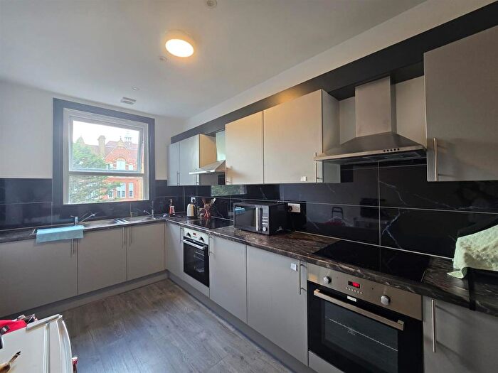 Studio To Rent In Stoke Newington Road, Hackney, London, N16