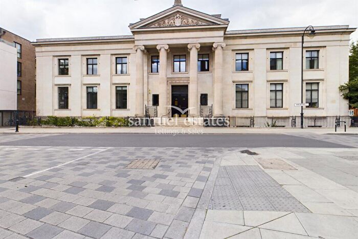 2 Bedroom Flat To Rent In Old Town Hall Apartments, Spa Road, Bermondsey, SE16