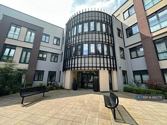 1 Bedroom Flat To Rent In Broadoaks, Solihull, B91