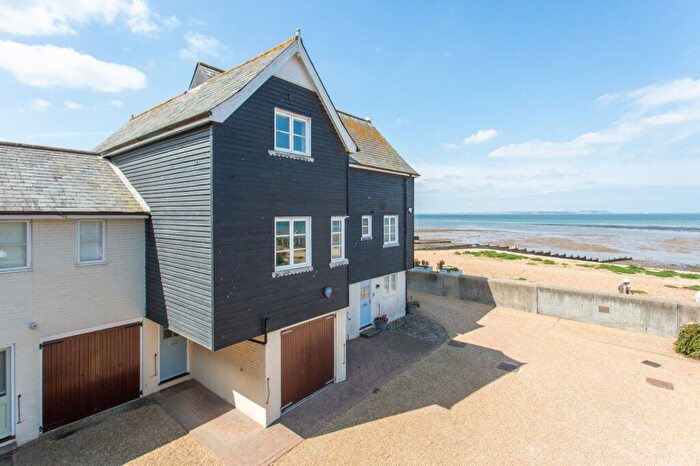 3 Bedroom Terraced House For Sale In Island Wall, Whitstable, Kent, CT5