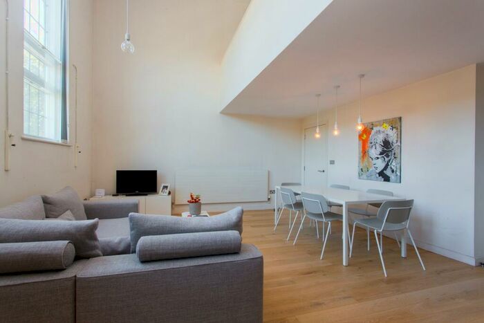1 Bedroom Flat To Rent In Candlemakers Apartments, SW11