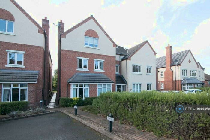 2 Bedroom Flat To Rent In Wellswood, Sutton Coldfield, B74