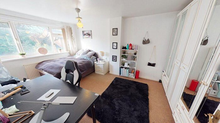 5 Bedroom Semi-Detached House To Rent In Frederick Road, Selly Oak, Birmingham, B29