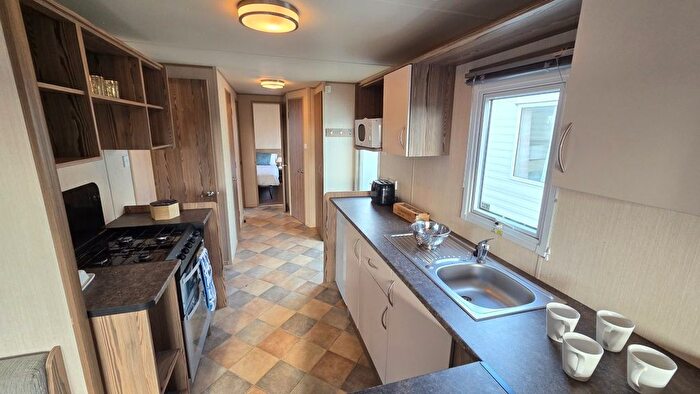 3 Bedroom Mobile/park Home For Sale In Dymchurch Road, New Romney, TN28