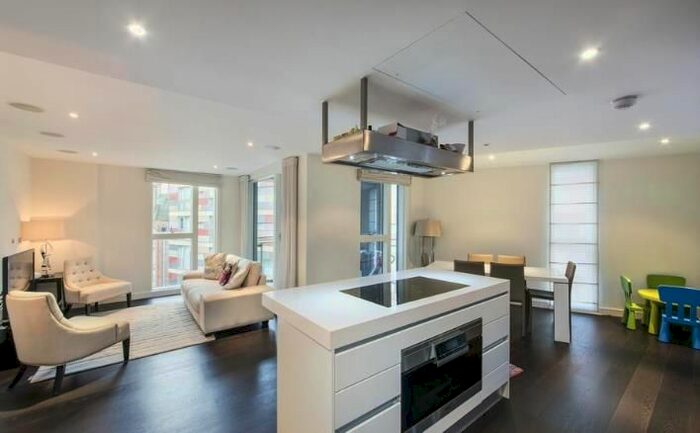 3 Bedroom Flat To Rent In Moore House, Gatliff Road, Grosvenor Waterside, SW1W