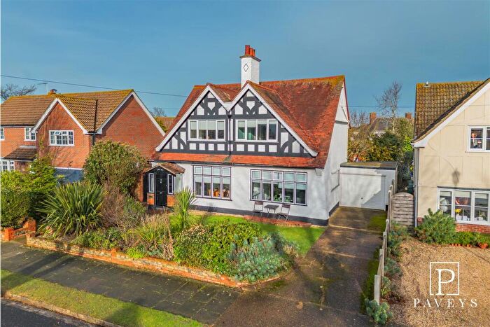 4 Bedroom Detached House For Sale In Winchester Road, Frinton-On-Sea, CO13