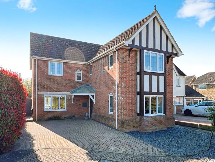 4 Bedroom Detached House For Sale In Haywain Close, Kingsnorth, Ashford, TN23