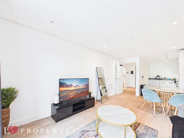 2 Bedroom Flat To Rent In Lombard Street, Birmingham, West Midlands, B12