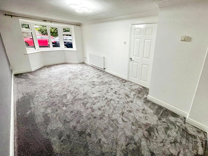 2 Bedroom Flat To Rent In Cartwright Lane, Fairwater, Cardiff, CF5