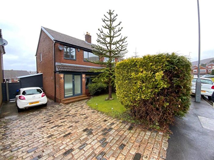 3 Bedroom Semi-Detached House To Rent In Carrbrook Close, Carrbrook, Stalybridge, SK15