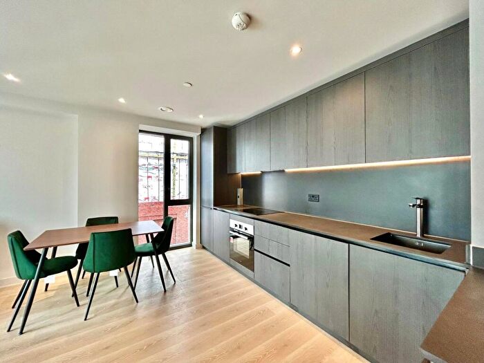 2 Bedroom Apartment To Rent In Dutton Street, Manchester, M3