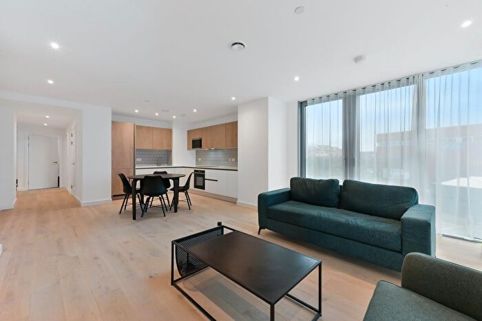 2 Bedroom Flat To Rent In The Clarendon, Watford, London, WD17