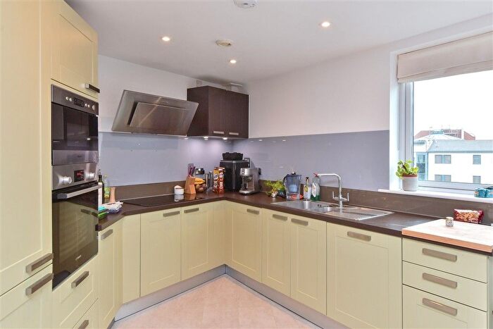 2 Bedroom Flat For Sale In West Street, Brighton, East Sussex, BN1