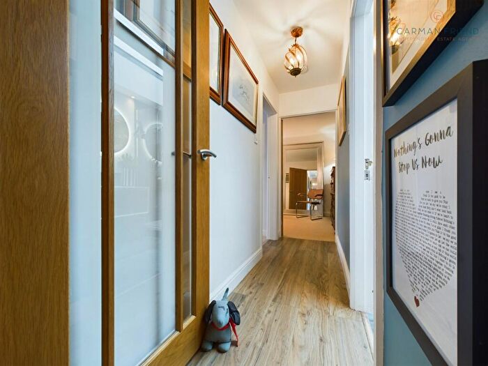 2 Bedroom Bungalow For Sale In The Beeches, Upton, CH2