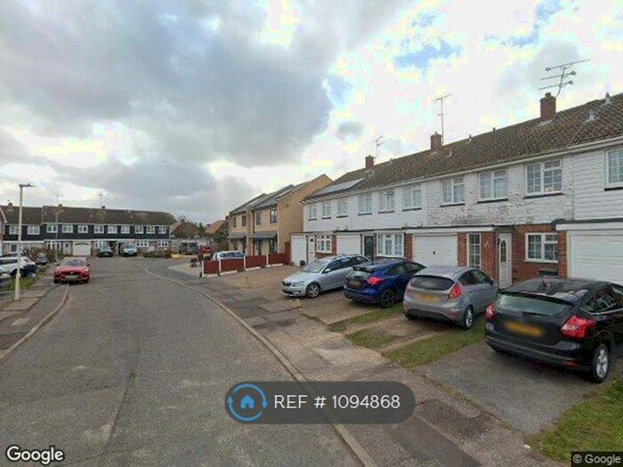 3 Bedroom Detached House To Rent In Darrell Close, Chelmsford, CM1