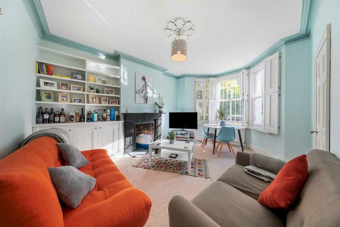 1 Bedroom Flat To Rent In Ramsden Road, SW12
