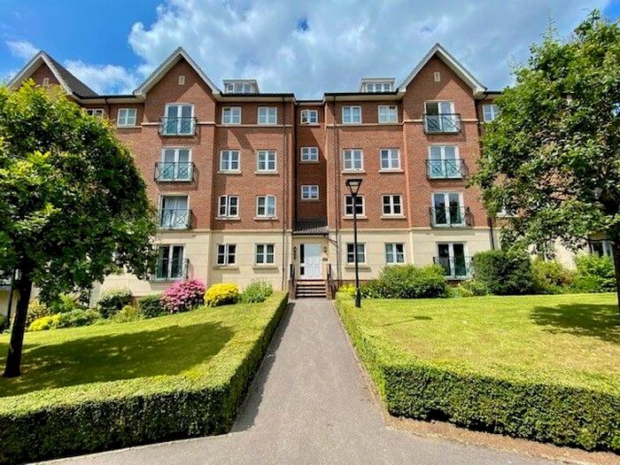 1 Bedroom Flat To Rent In Viridian Square, Aylesbury, HP21