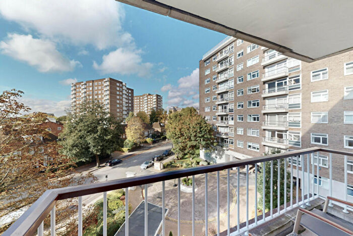 3 Bedroom Apartment For Sale In Walsingham, St. Johns Wood Park, London, NW8