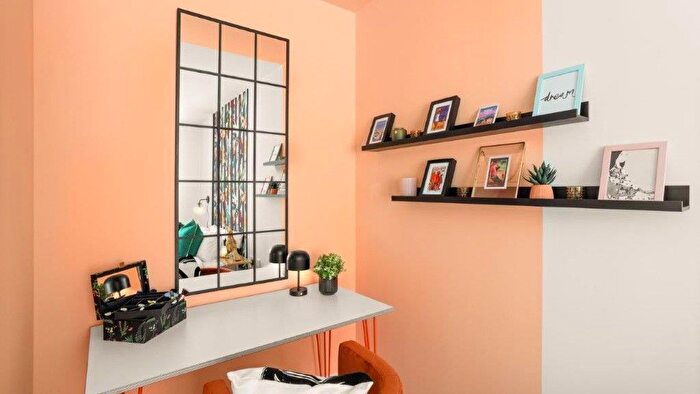 1 Bedroom Flat For Sale In Cedrus Avenue, Southall, UB1