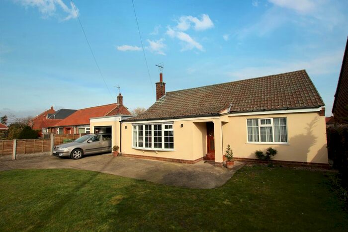 2 Bedroom Bungalow To Rent In Hopgrove Lane South, York, YO32