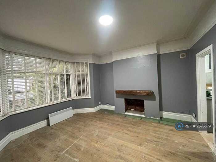 Studio To Rent In Harrow View, Harrow, HA1