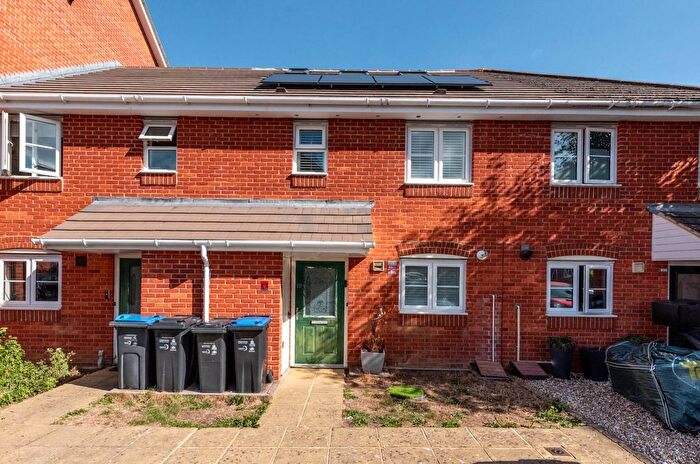 3 Bedroom Terraced House For Sale In Aragon Place, Morden, SM4