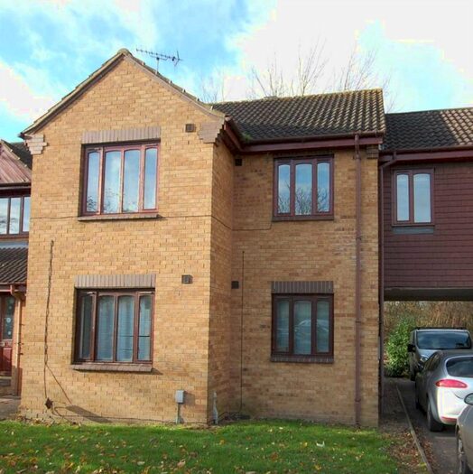 2 Bedroom Maisonette To Rent In Tomsfield, Hatfield, AL10