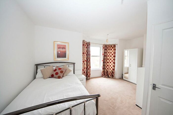 1 Bedroom Terraced House To Rent In Wantage Road, Reading, RG30