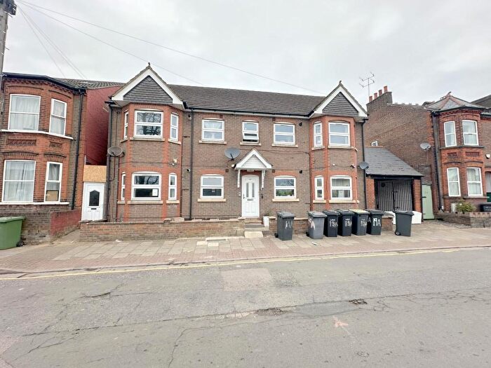 Studio To Rent In Francis Street, Luton, Bedfordshire, LU3