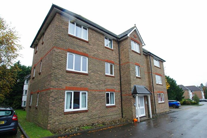 1 Bedroom Flat To Rent In Granville Place, Elm Park Road, Pinner, HA5
