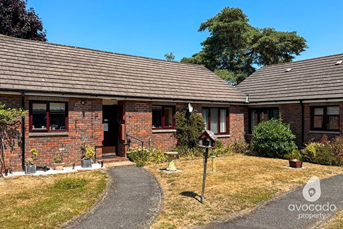 2 Bedroom Bungalow For Sale In Wakeford Court, Pamber Heath, RG26