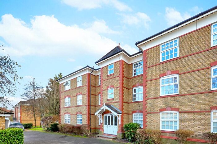 1 Bedroom Flat To Rent In Sydenham Avenue, N21
