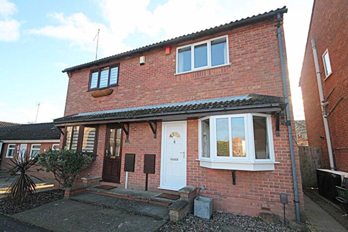 3 Bedroom Semi-Detached House To Rent In Chedworth Close, Ecton Brook, Northampton, NN3