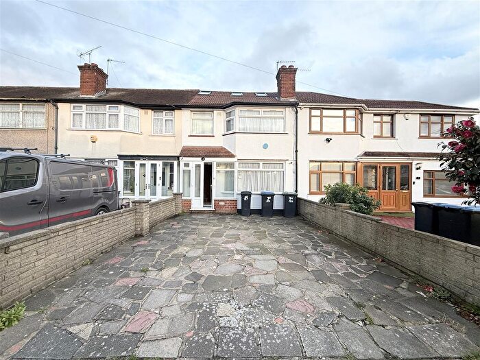 4 Bedroom Terraced House To Rent In Warren Close, London, N9