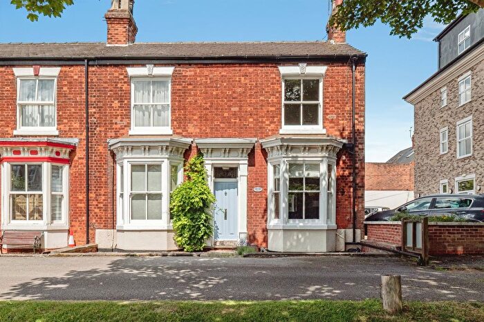 3 Bedroom End Of Terrace House For Sale In Wilton Terrace, Hornsea, HU18