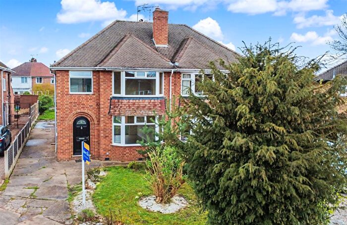 3 Bedroom Semi-Detached House For Sale In Clumber Avenue, Beeston, Nottingham, NG9