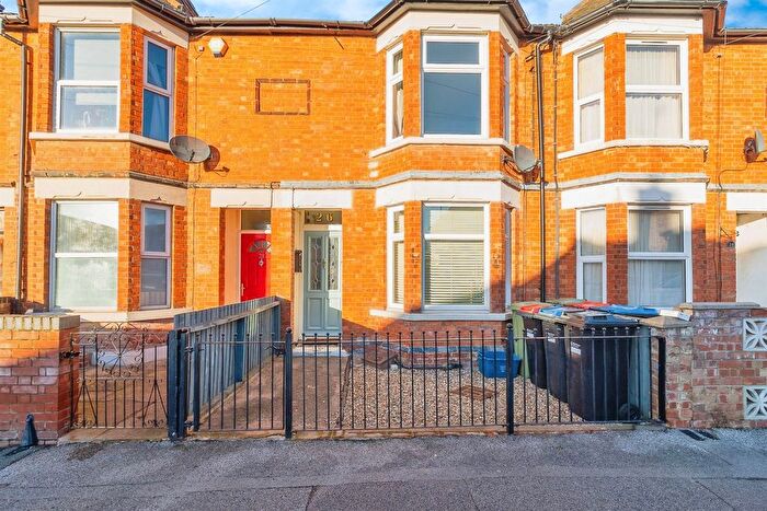 3 Bedroom Terraced House For Sale In Western Road, Bletchley, Milton Keynes, MK2