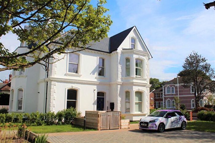 1 Bedroom Flat To Rent In Mill Road, Worthing, BN11