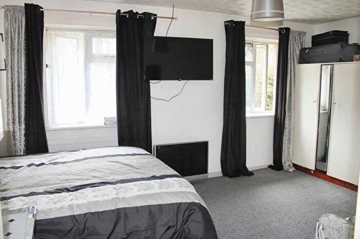 2 Bedroom Semi-Detached House For Sale In Paraker Way, Hythe, CT21