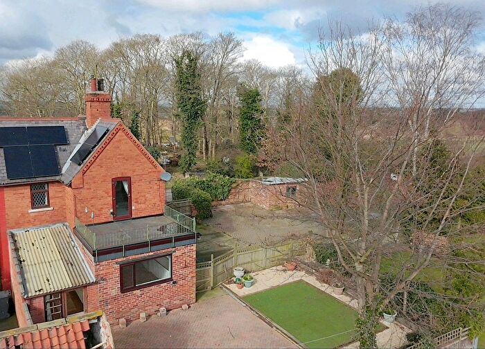 3 Bedroom Cottage For Sale In Hesley, Doncaster, DN11