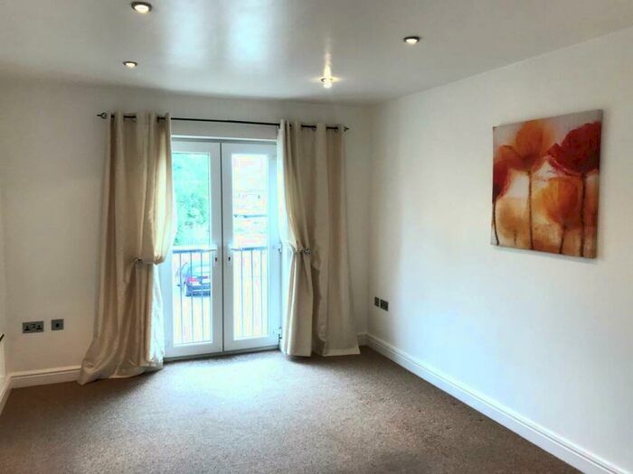 1 Bedroom Flat For Sale In Northville Road, Northville, Bristol, BS7