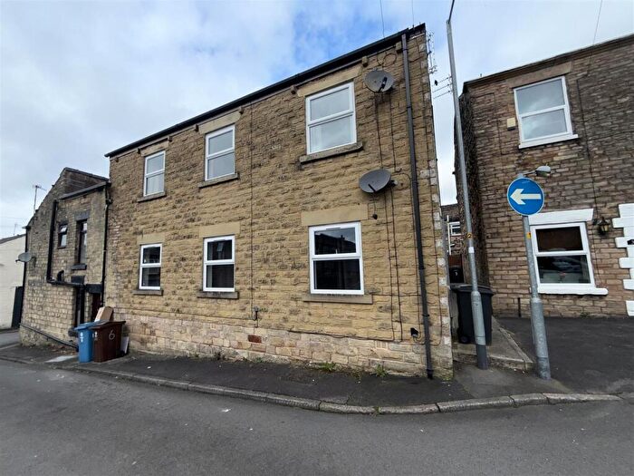 2 Bedroom Apartment To Rent In Queen Street, Springhead, Oldham, OL4