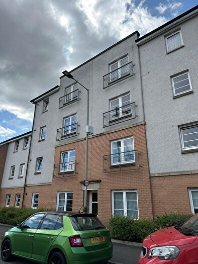 3 Bedroom Maisonette To Rent In Florence Court, Florence Place, Perth, Perth And Kinross, PH1