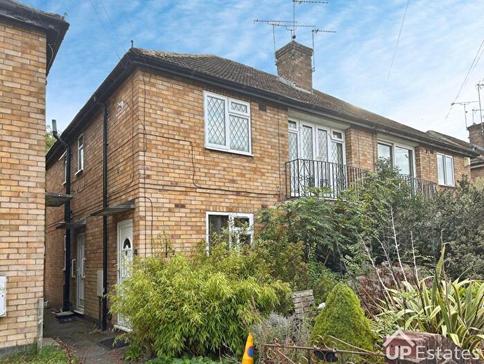 2 Bedroom Maisonette To Rent In Sedgemoor Road, Coventry, CV3