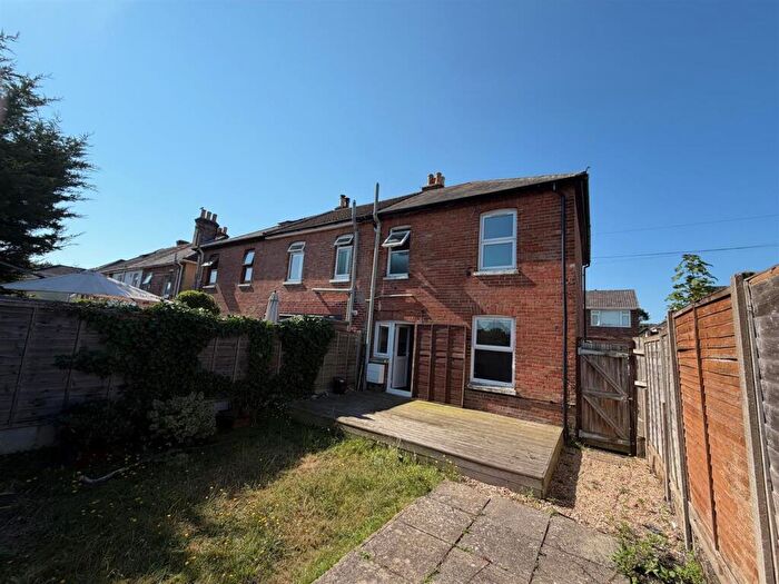 2 Bedroom End Of Terrace House For Sale In Cecil Road, Parkstone, Poole, BH12