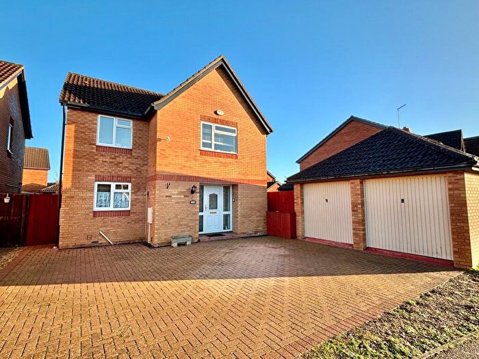4 Bedroom Detached House For Sale In Tattershall Drive, Market Deeping, PE6