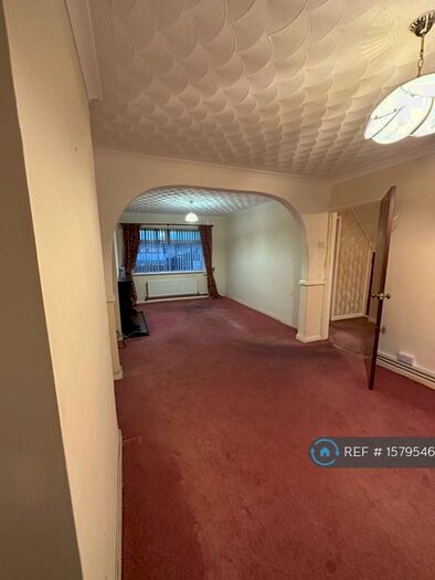 3 Bedroom Semi-Detached House To Rent In Webb Place, Port Talbot, SA12