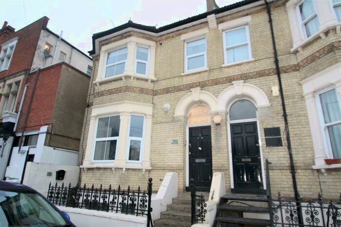 1 Bedroom Apartment To Rent In Clarence Road, Southend-On-Sea, SS1