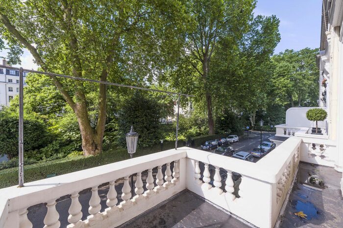 2 Bedroom Flat To Rent In Cornwall Gardens, London, SW7