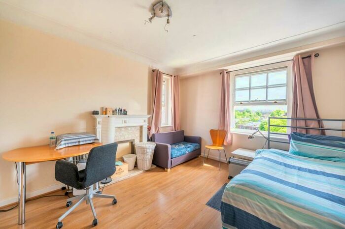 Studio To Rent In Grove End Road, St John's Wood, London, NW8